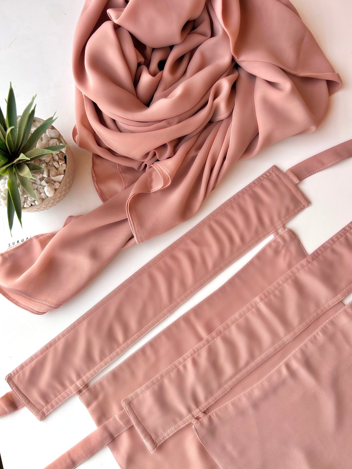 SOFT PINK