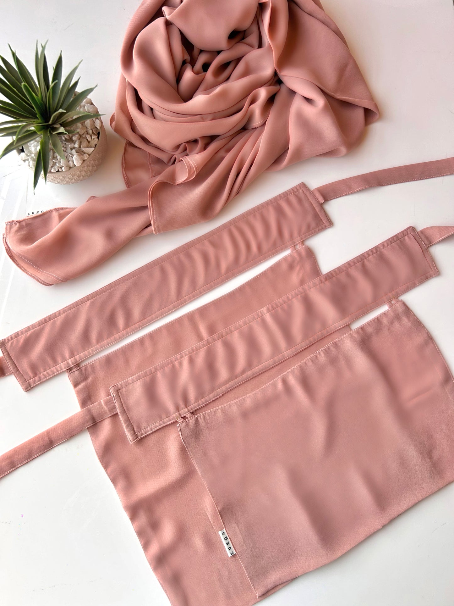 SOFT PINK