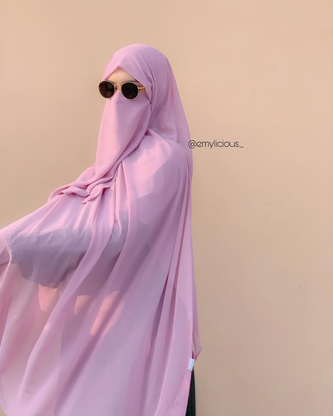 Large hijab-niqab